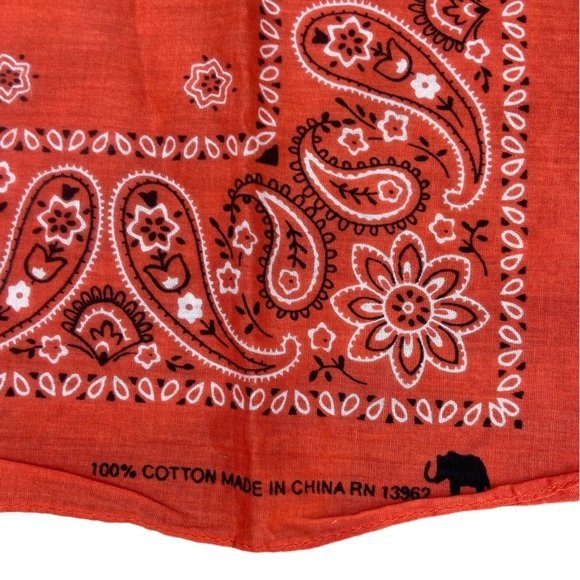 Bundle Of Four Shades Of Orange Bandanas! - Picture 7 of 9